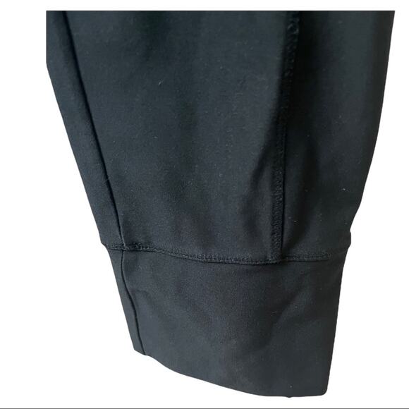 L.L. Bean Black Capri Leggings Size Small Polyester Spandex Blend - Picture 2 of 8